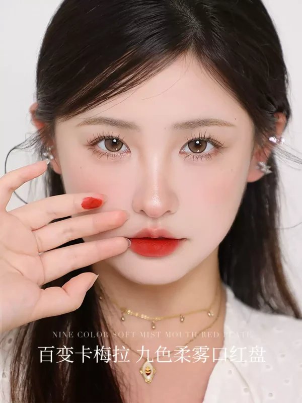 【化妆师推荐】CARMELA卡梅拉口红盘多色雾面哑光唇泥腮红一体盘